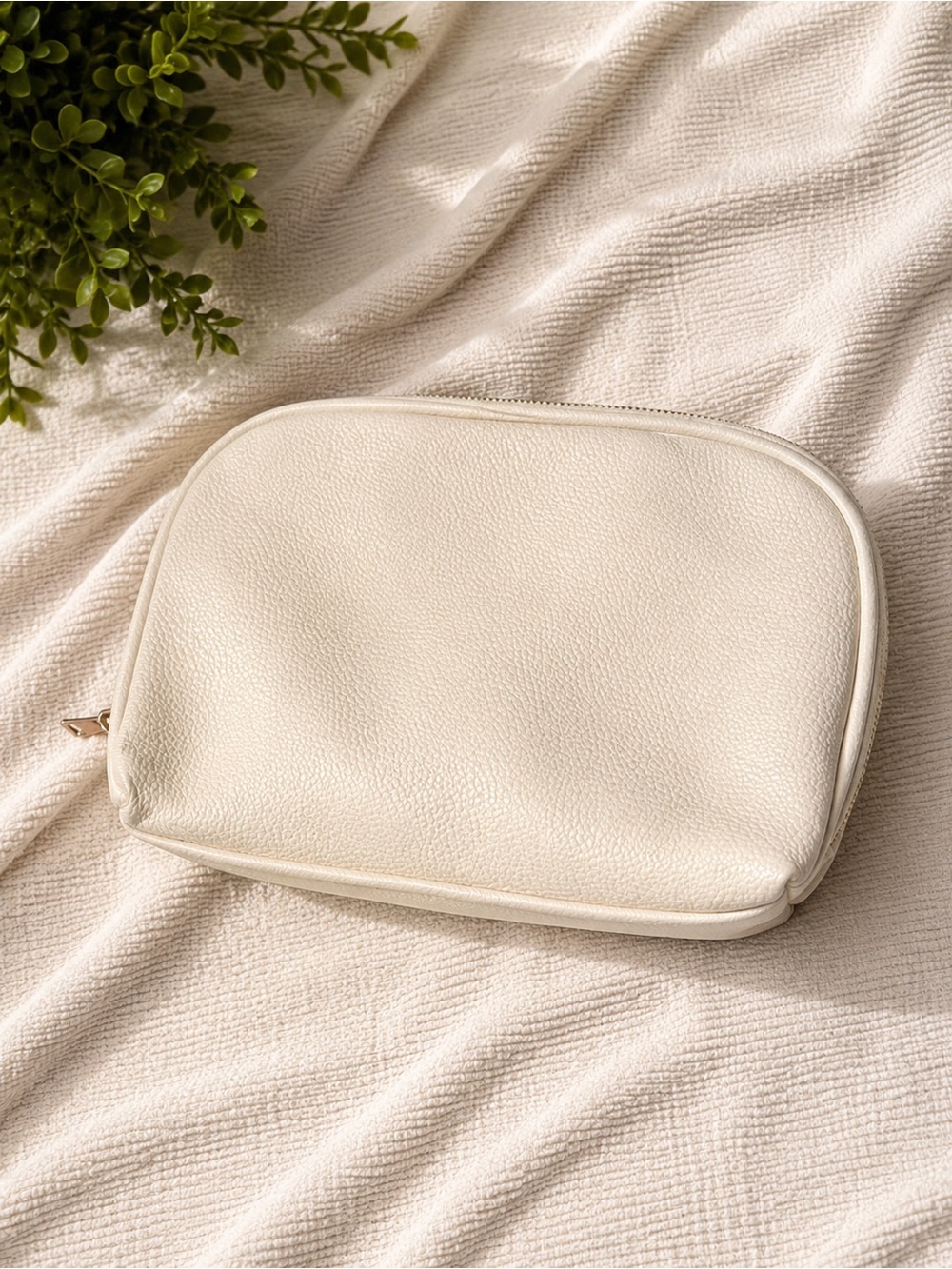 Neiman Marcus White Pebbled Leather Cosmetic Pouch